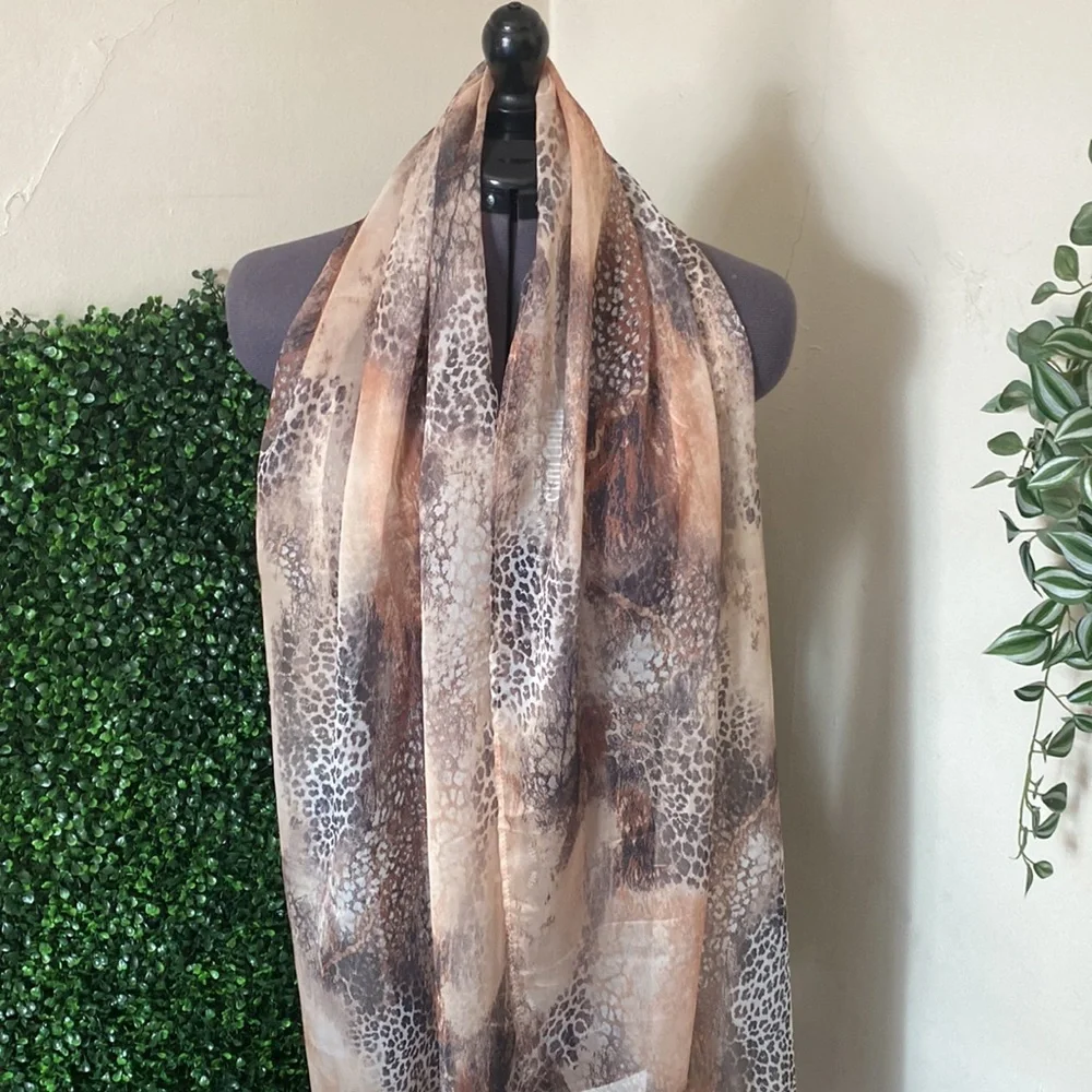 NWT Chico’s animal print scarf